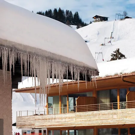 Hotel A-rosa Ifen Kleinwalsertal 5*